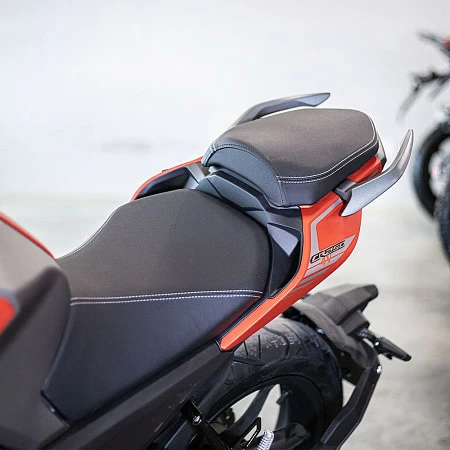 Мотоцикл Loncin CR4 II (красный)